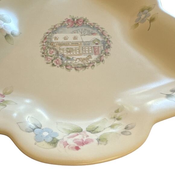 Vintage Pfaltzgraff Tea Rose Christmas Tree Plate 10” x 8” - Picture 6 of 8